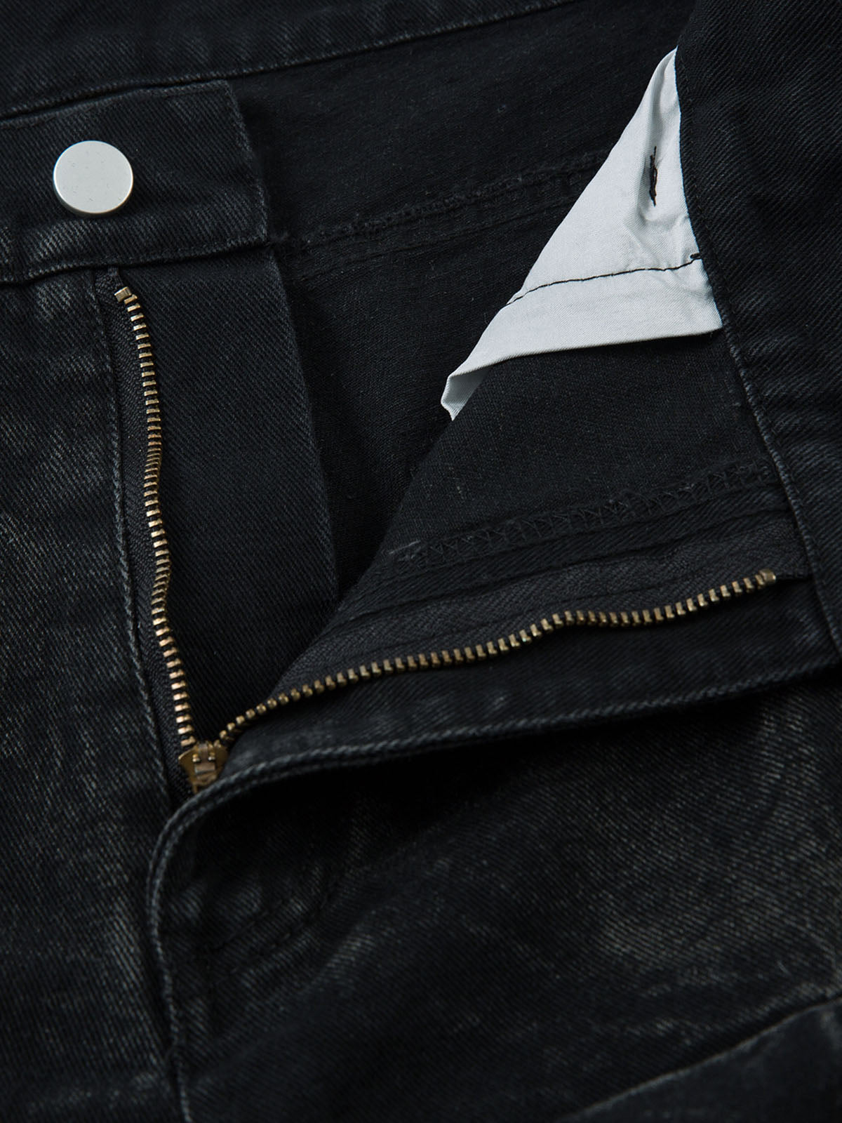 VLOSS™ Relaxed Pleat Denim Jeans